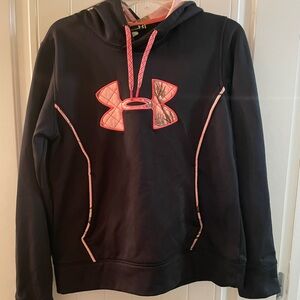 Underarmour women’s size L hooded sweatshirt.